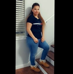 Meet your Posher, Carla